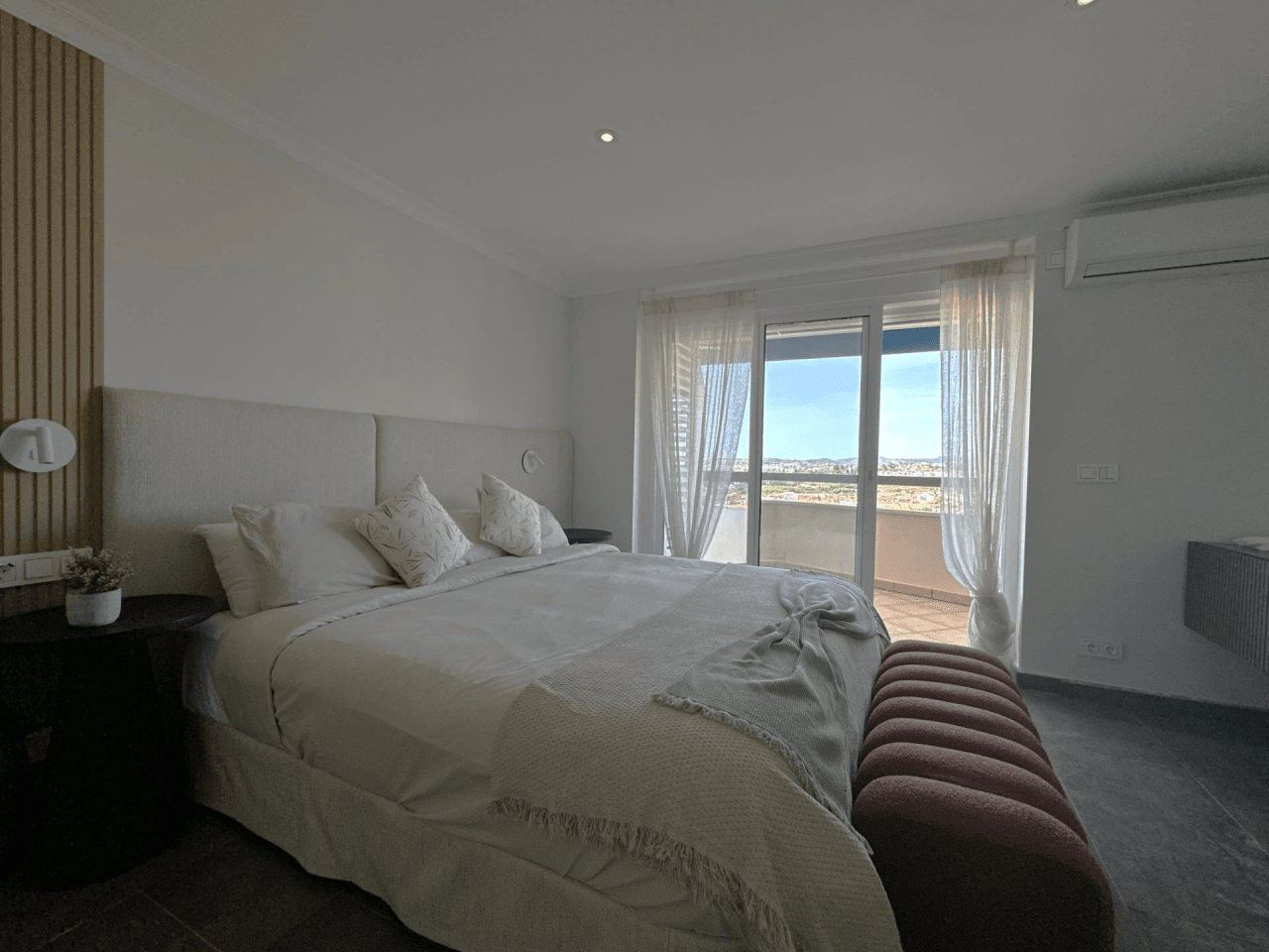 Apartamento muy amplio en Los Pacos con vistas al mar