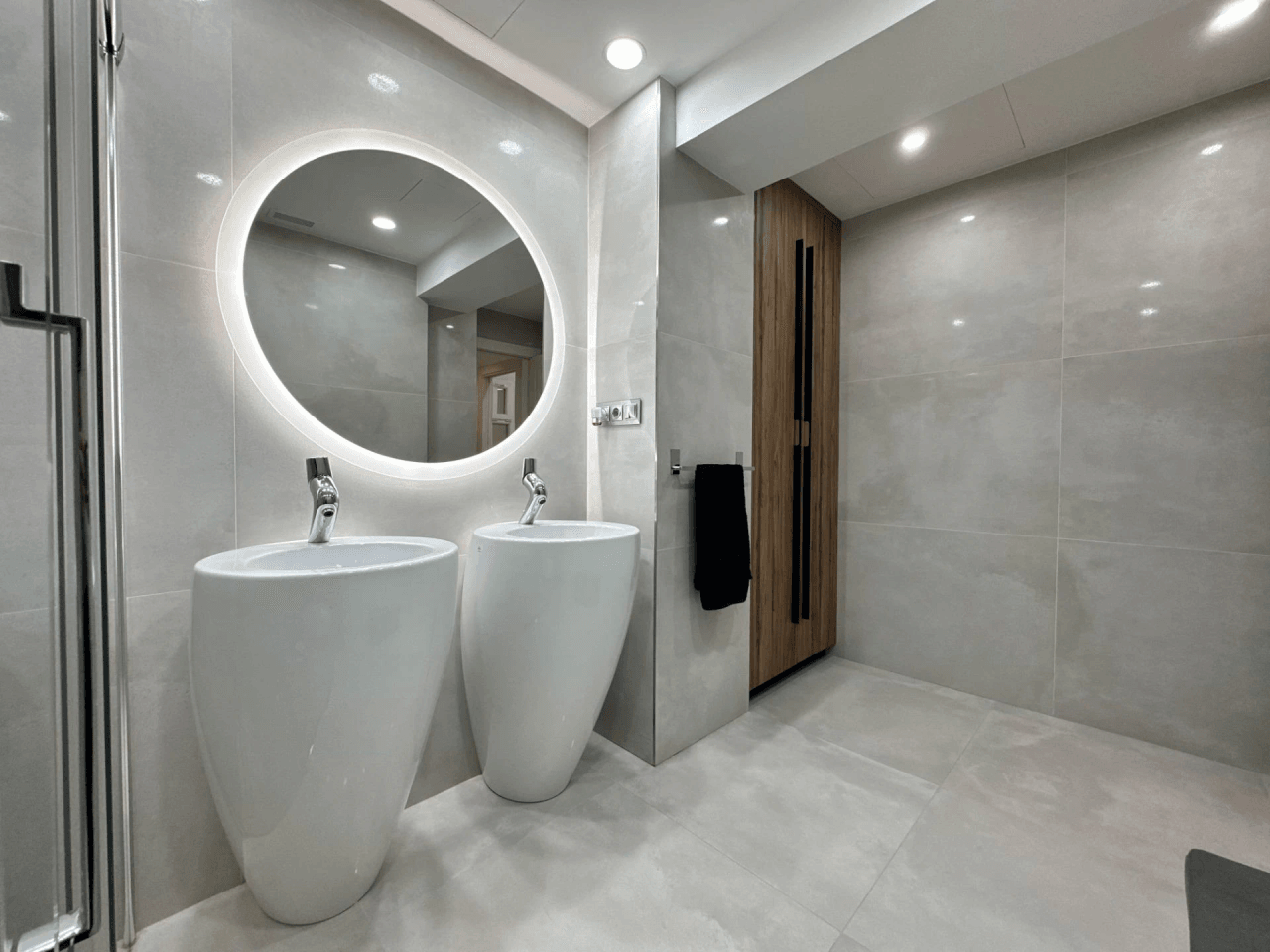 IMPRESIONANTE APARTAMENTO EN EL BAJONDILLO CON GRAN TERRAZA Y PISCINA.