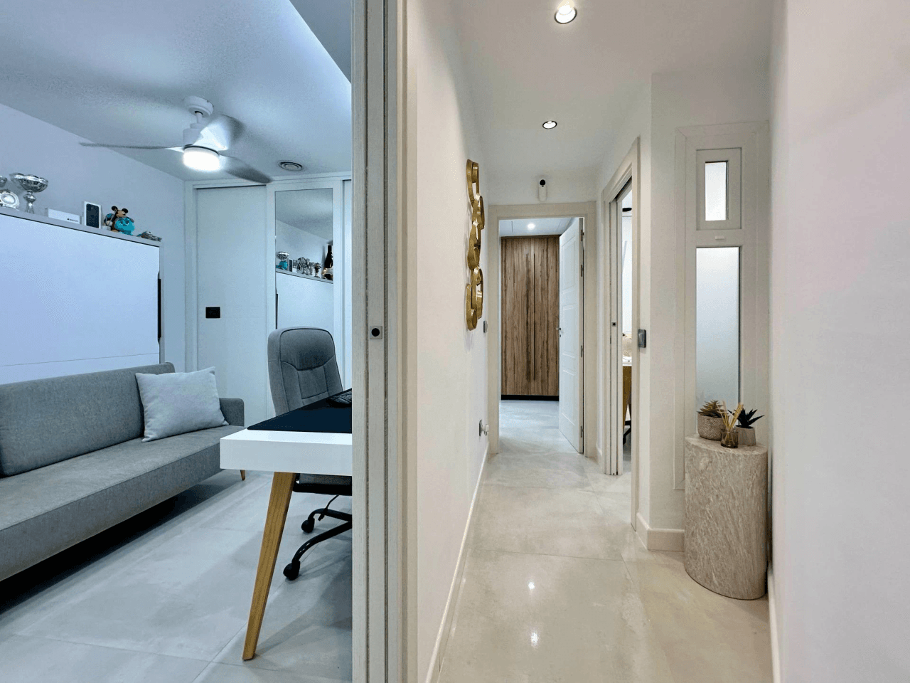 IMPRESIONANTE APARTAMENTO EN EL BAJONDILLO CON GRAN TERRAZA Y PISCINA.